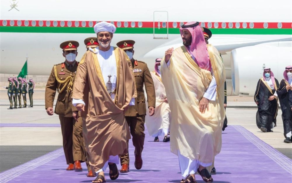 “بلومبيرغ” تنشر قراءة في الزيارة السلطانية النادرة للسعوديّة