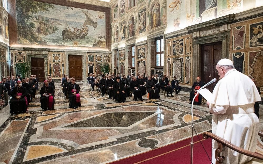 تفخيخ لقاء الفاتيكان: الأسد أبرز الحاضرين