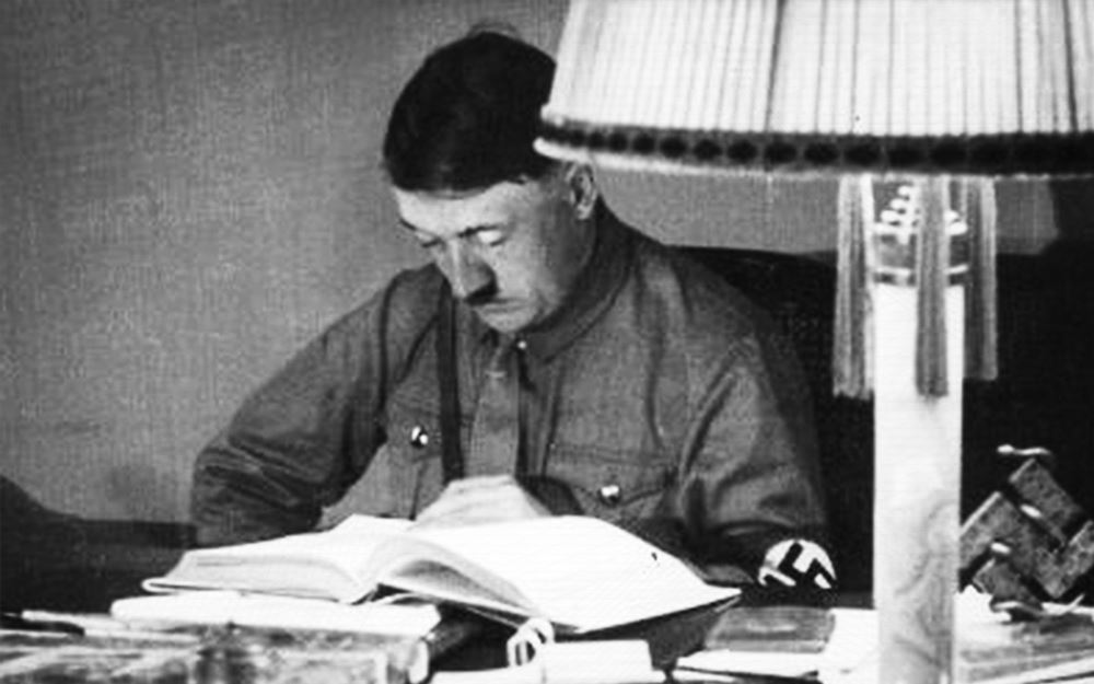هكذا قرأ هتلر الكتب