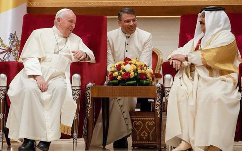 البابا في البحرين: غاب لبنان وحضرت أوكرانيا