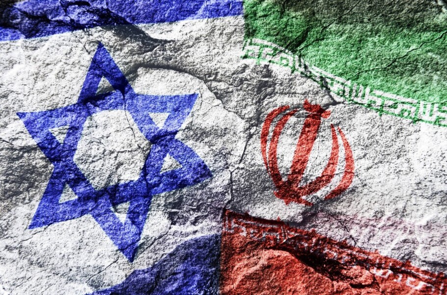 “مسرحية” إيران – إسرائيل… هل تفصل الساحات؟