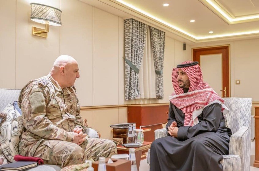 لبنان 2025: إيران تخرج… السّعوديّة تدخل